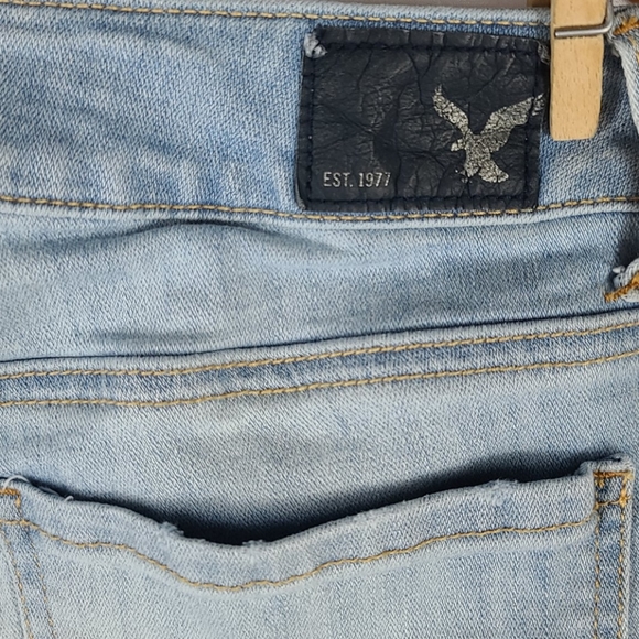 Light Wash Super Stretch Cuffed Jean Shorts NWOT - Picture 7 of 7
